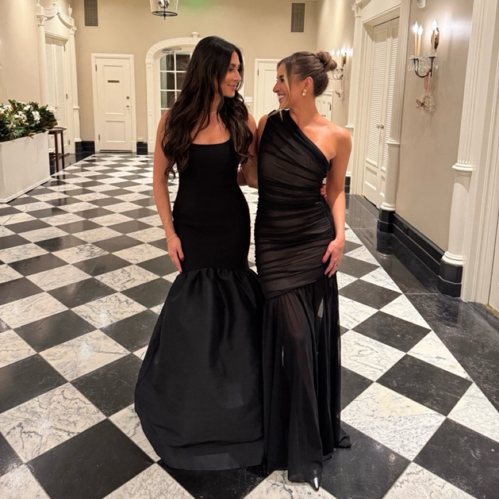 Elliatt Vienna Ruched One-Shoulder Gown Black
